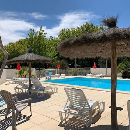 Camping La Chesnays Hotel วองเดส์ มองตาลิเวต์ ภายนอก รูปภาพ