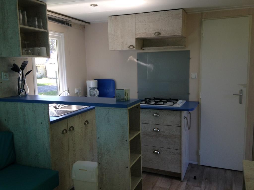 Camping La Chesnays Hotel วองเดส์ มองตาลิเวต์ ภายนอก รูปภาพ