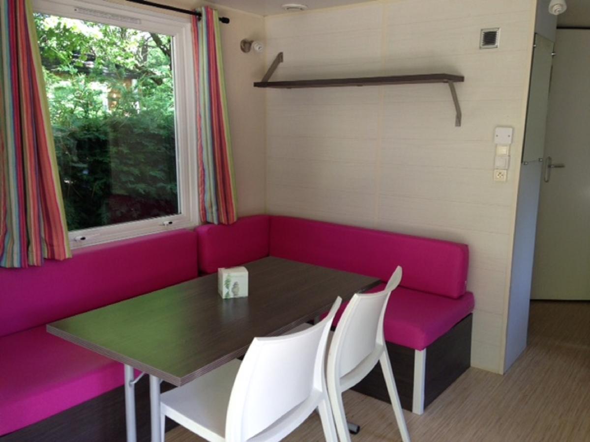 Camping La Chesnays Hotel วองเดส์ มองตาลิเวต์ ภายนอก รูปภาพ