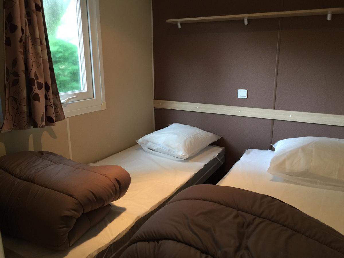 Camping La Chesnays Hotel วองเดส์ มองตาลิเวต์ ภายนอก รูปภาพ
